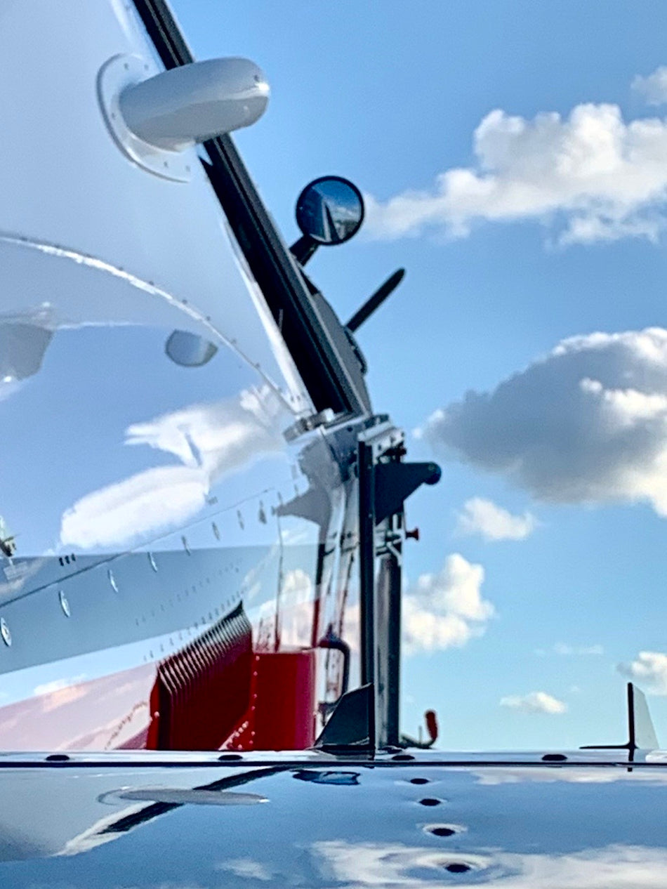 SPRAY MIRROR WITH ANODIZED ALUMINUM BRACKET