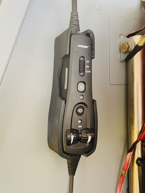 BOSE AVIATION HEADSET/HELMET CONTROL MODULE CRADLE